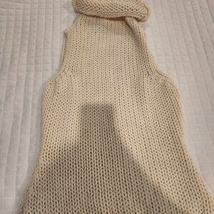 Knitted sleeveless Ann Taylor loft sweater xs
